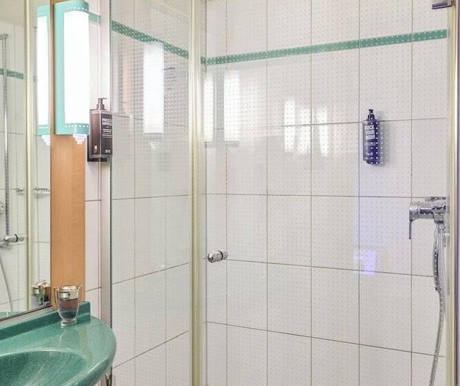 スタンダードルーム, Ibis Baar Zug