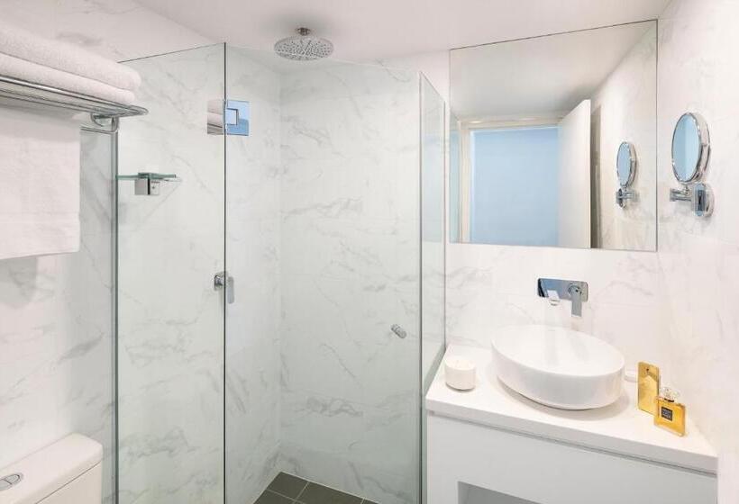 디럭스 룸 킹사이즈 침대, Ibis Sydney World Square