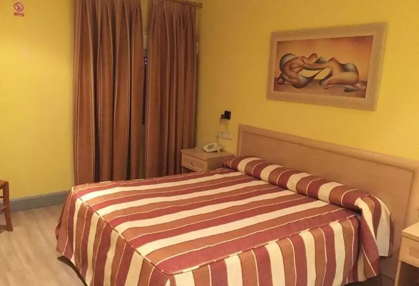 اتاق استاندارد یک نفره, La Union