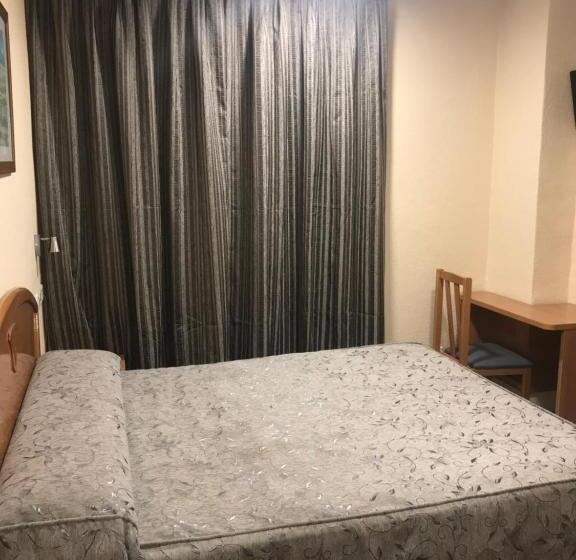 اتاق استاندارد یک نفره, La Union