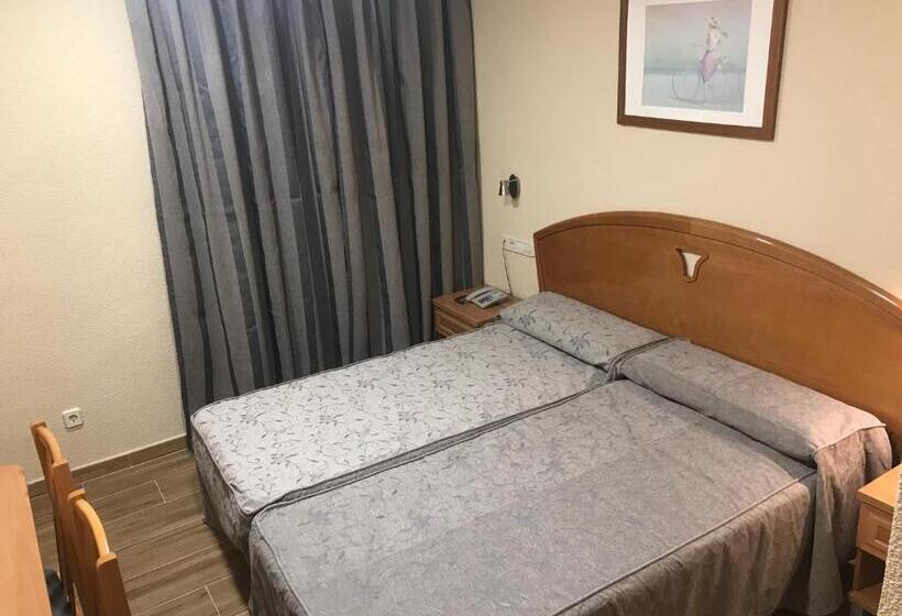 اتاق استاندارد, La Union