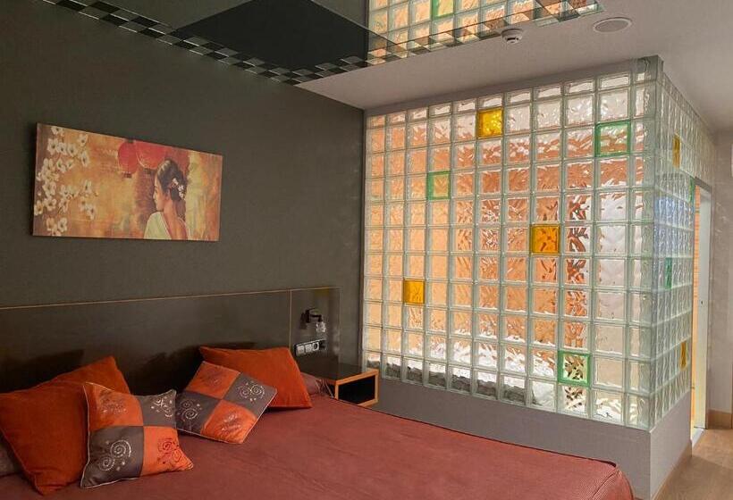 سوییت لوکس, La Union