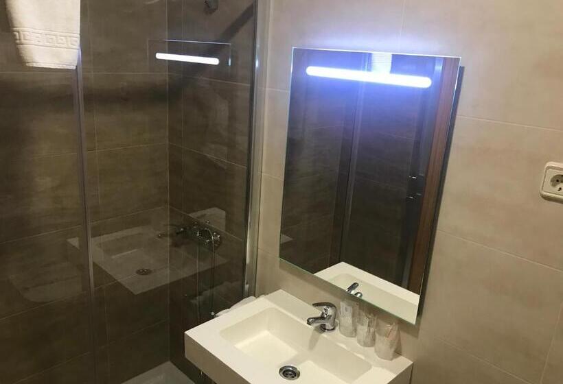 اتاق عادی, La Union