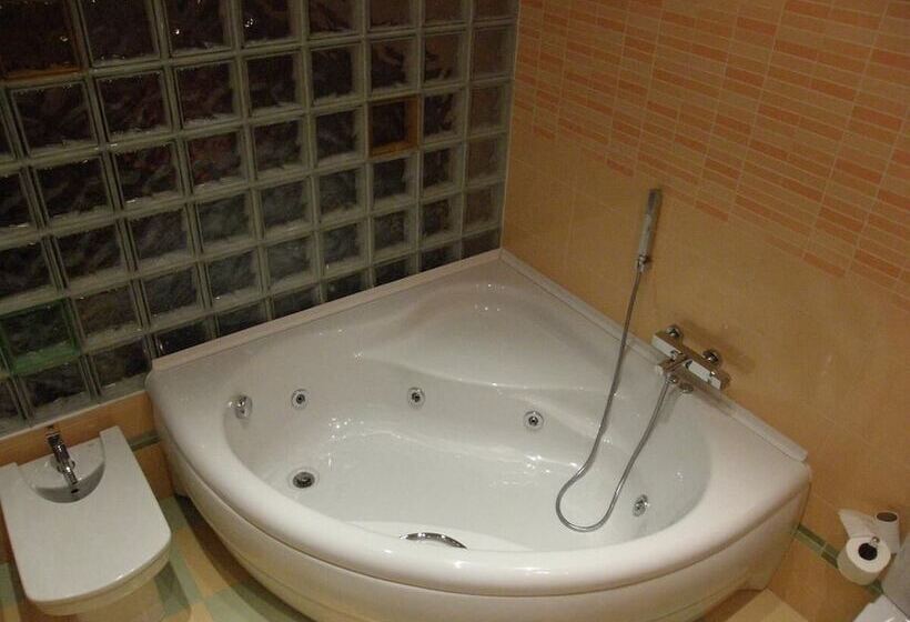 اتاق عادی, La Union