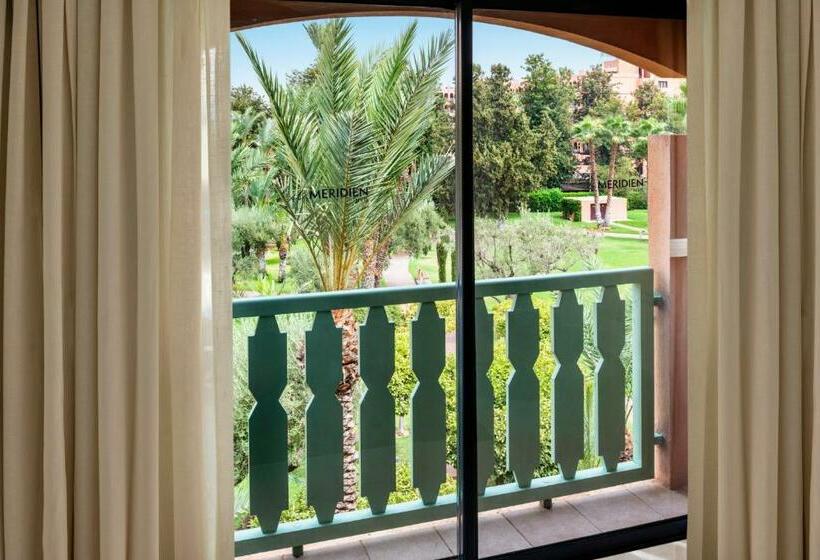 Superior Room Garden View, Le Méridien N Fis