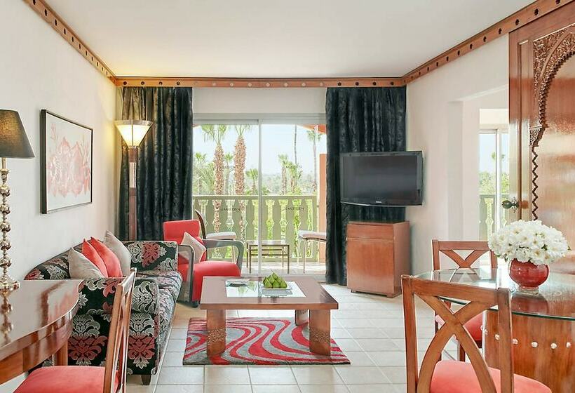 Suite, Le Méridien N Fis