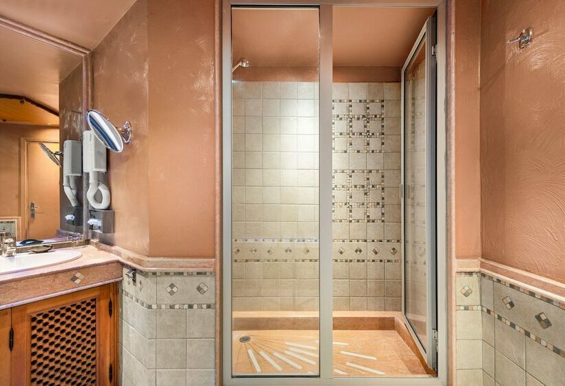 2 Bedroom Presidential Suite, Le Méridien N Fis