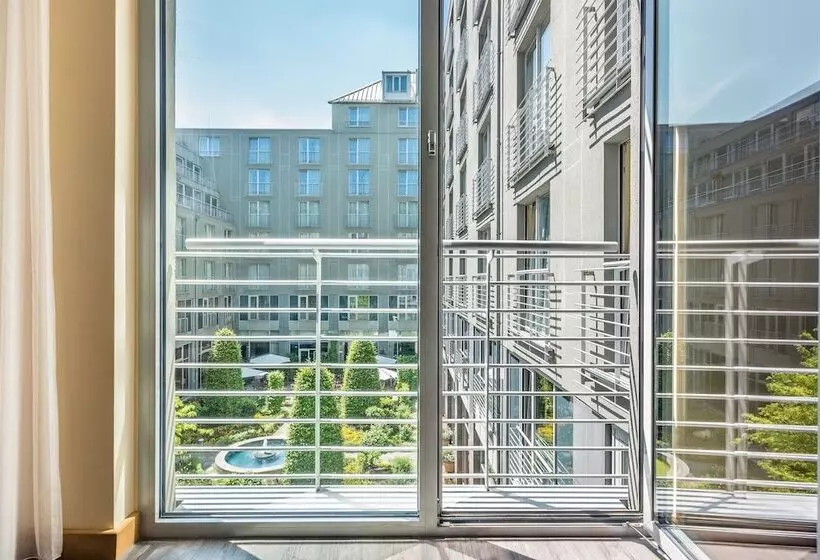 ガーデンビューデラックスルーム, Le Méridien Munich