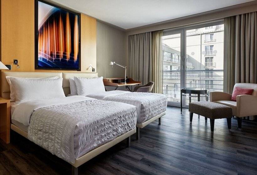 اتاق لوکس با چشمانداز باغ, Le Méridien Munich