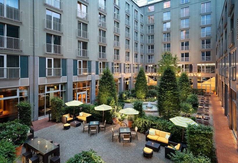 اتاق لوکس با چشمانداز باغ, Le Méridien Munich