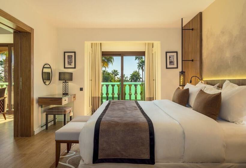 Suite, Le Méridien N Fis