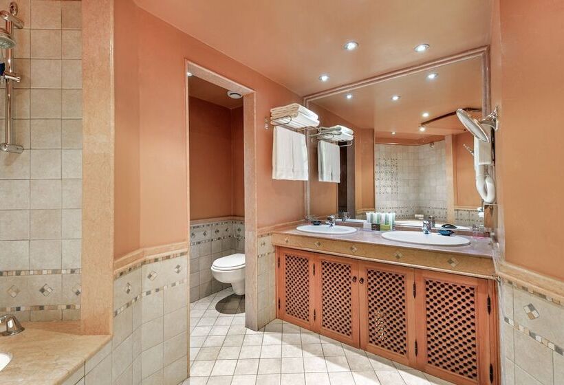 2 Bedroom Presidential Suite, Le Méridien N Fis