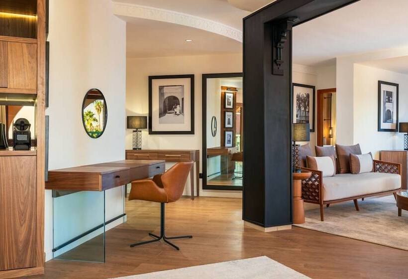 2 Bedroom Presidential Suite, Le Méridien N Fis