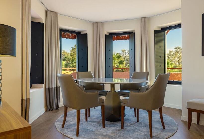 2 Bedroom Presidential Suite, Le Méridien N Fis