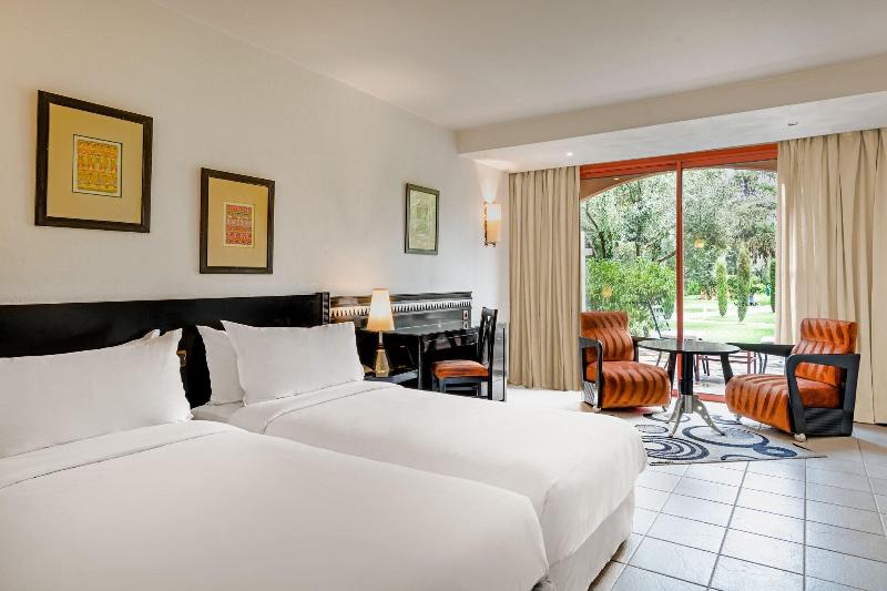 Standard Room Garden View, Le Méridien N Fis