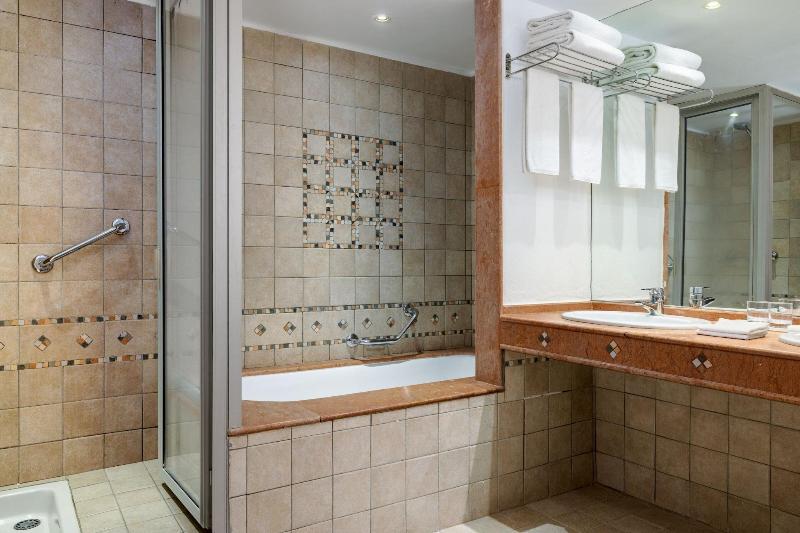 Suite King Bed, Le Méridien N Fis