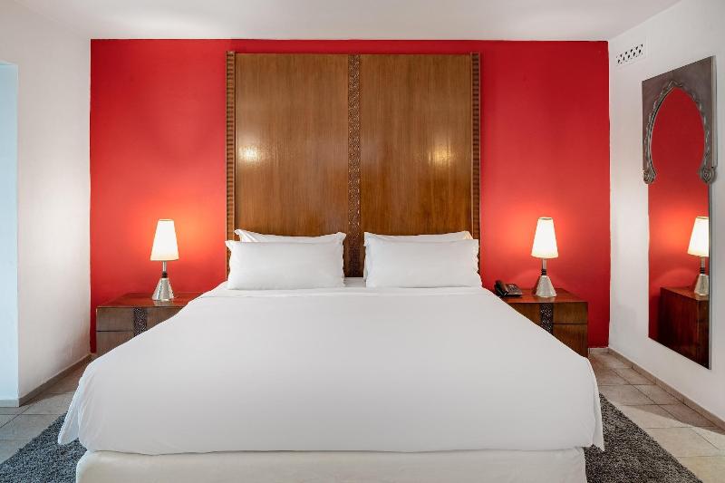 Suite King Bed, Le Méridien N Fis