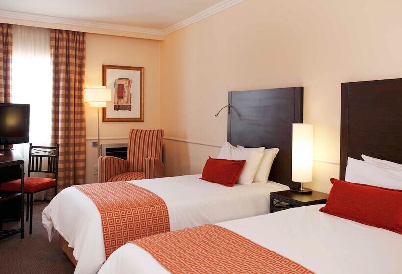 Номер Стандарт, Mercure Johannesburg Midrand