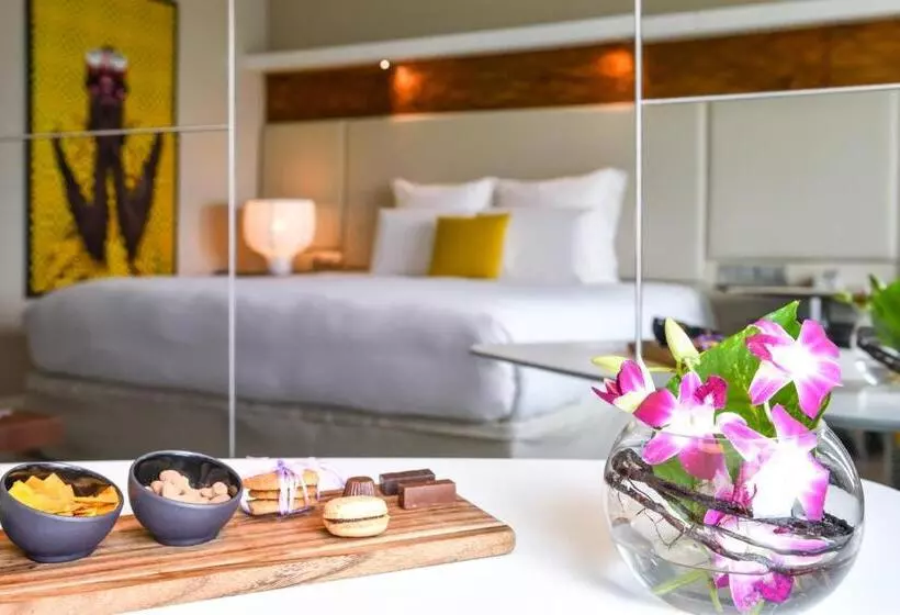 Deluxe Room King Size Bed, Pullman Abidjan