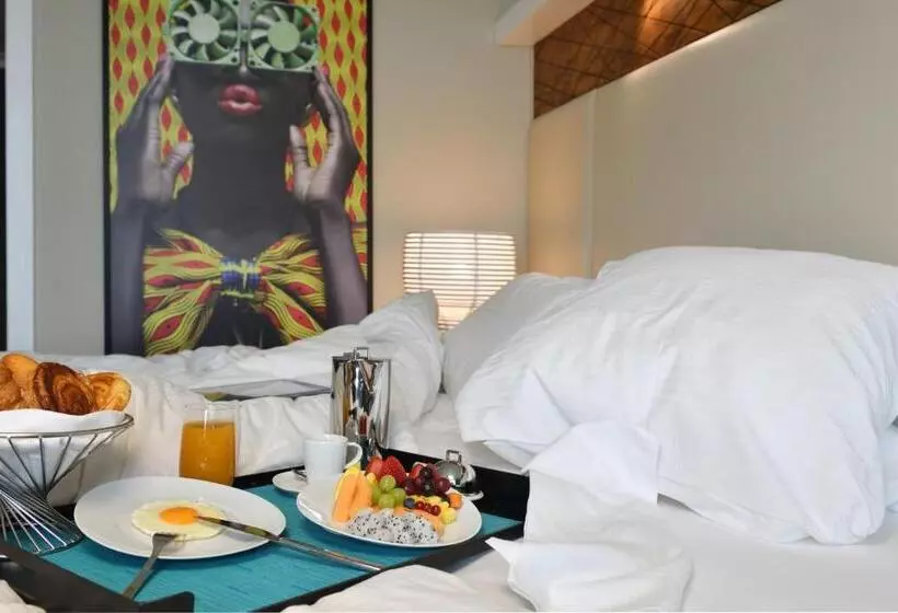 Superior Room City View, Pullman Abidjan