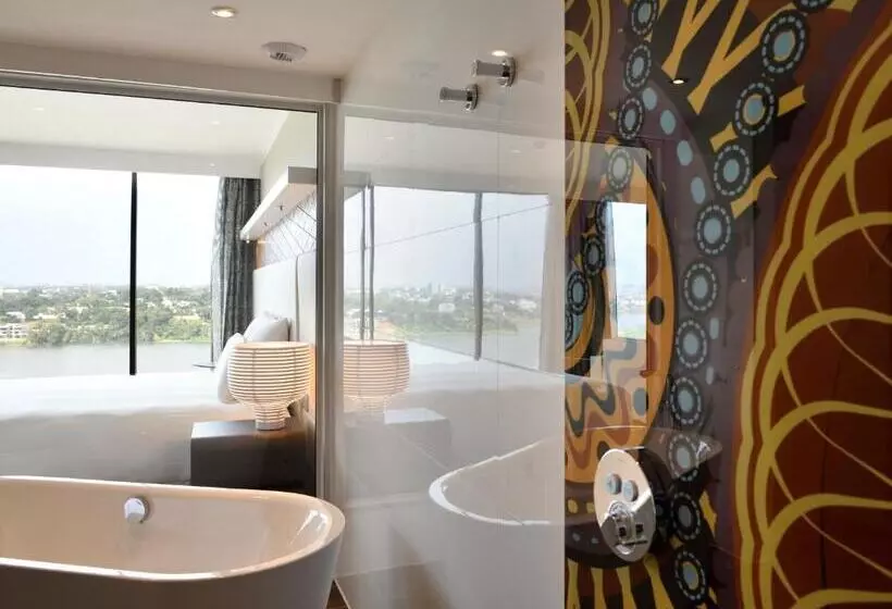 Junior Suite King Bed, Pullman Abidjan
