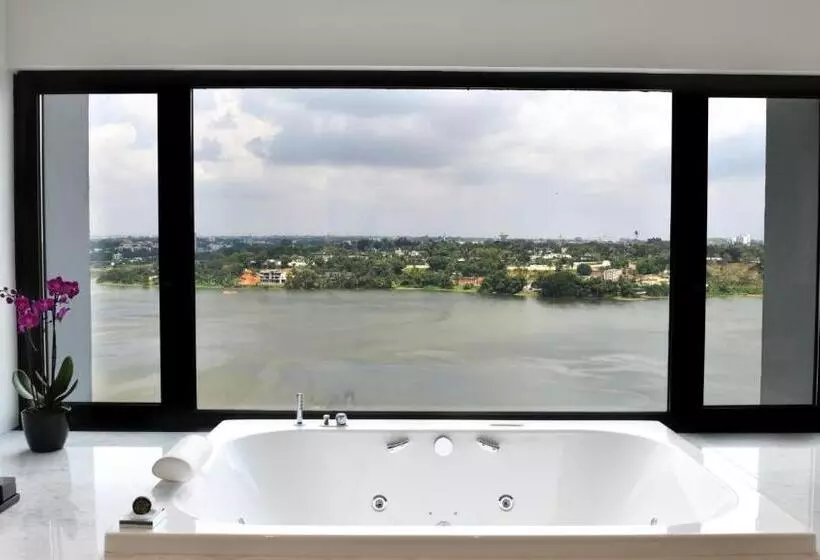 Presidential Suite, Pullman Abidjan