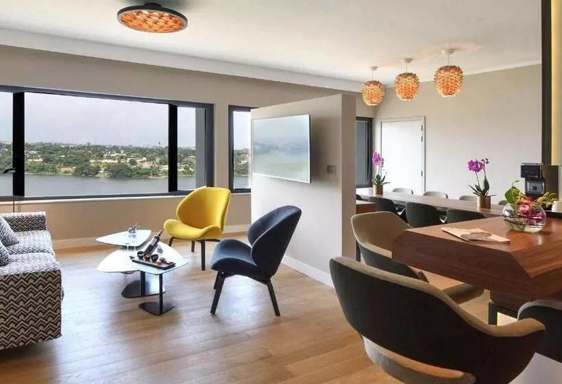 Presidential Suite, Pullman Abidjan