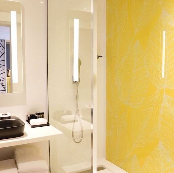 غرفة سوبيريور مطلة على المدينة, Pullman Abidjan