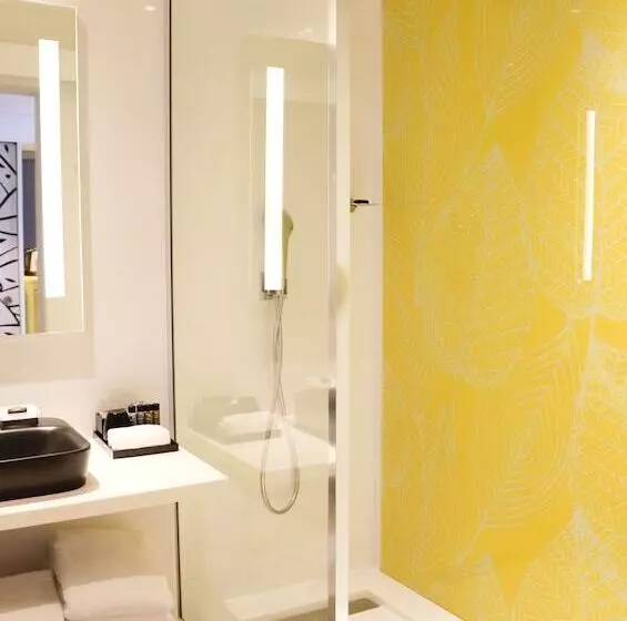 Superior Room City View, Pullman Abidjan