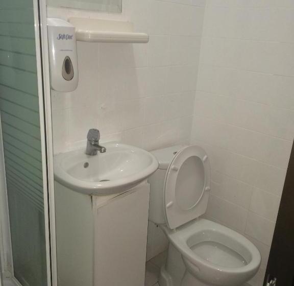 스탠다드 트리픔 룸 공동욕실, Residencial Jardim Da Amadora