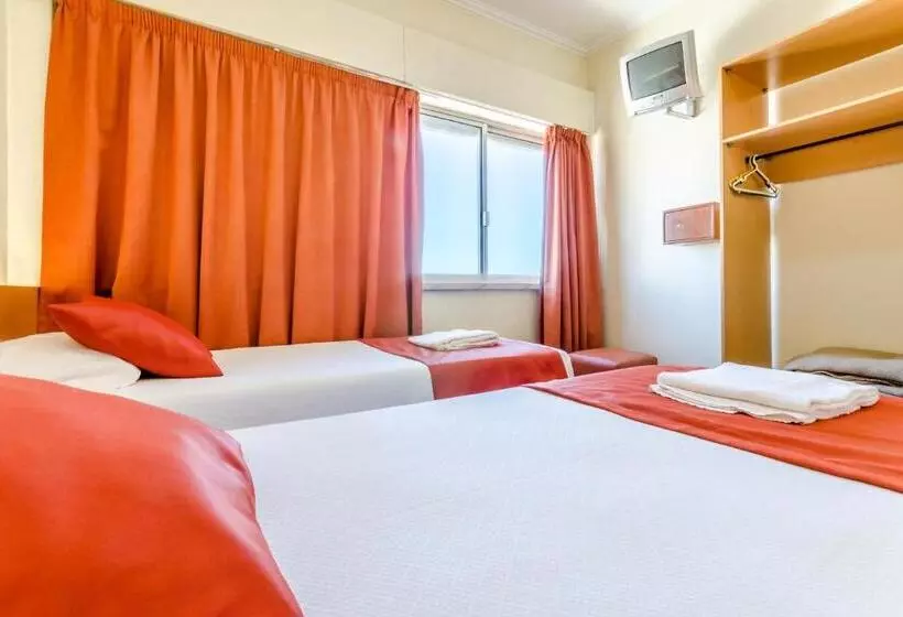 اتاق استاندارد سه تخته با سرویس بهداشتی مشترک, Residencial Jardim Da Amadora