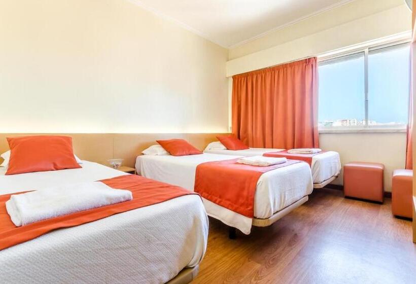 Трехместный Номер Стандарт Совместная Ванная, Residencial Jardim Da Amadora