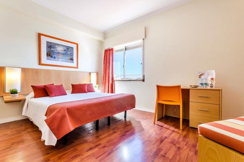 패밀리 룸, Residencial Jardim Da Amadora