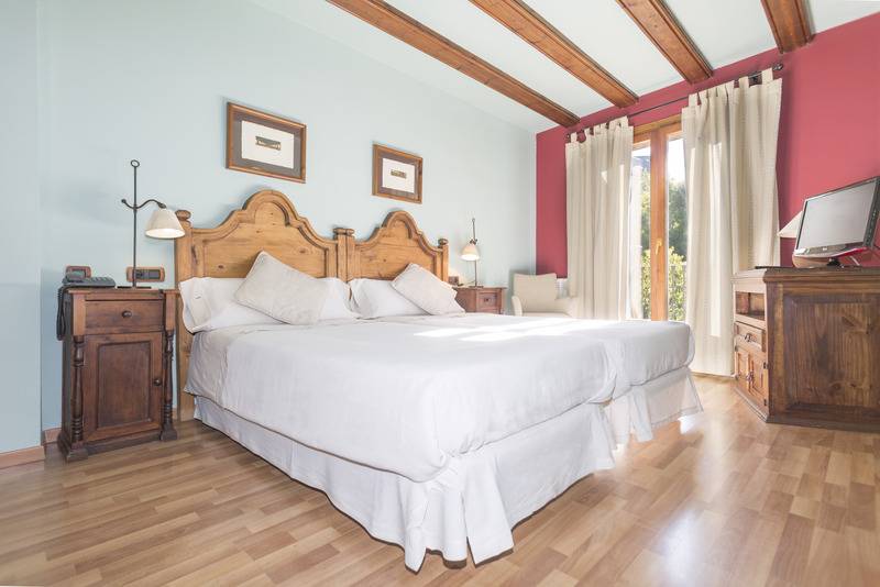 标准单人间, Casa Cornel