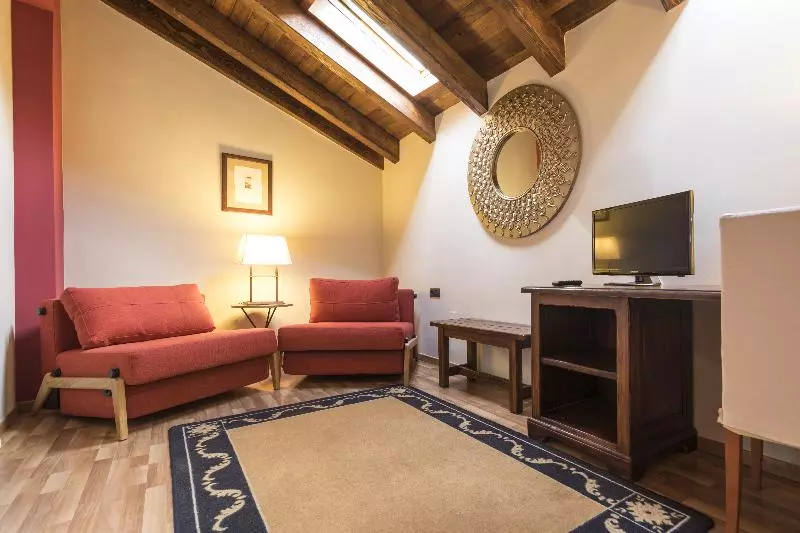 Suite Junior, Casa Cornel