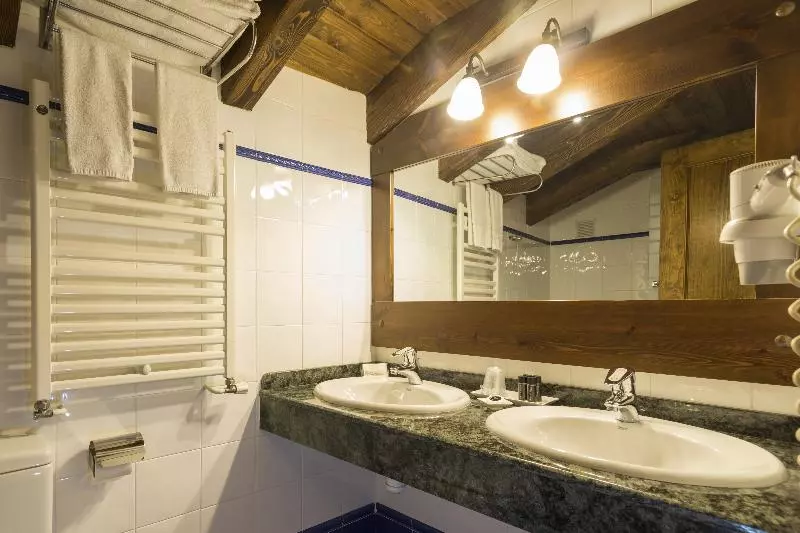 Suite Junior, Casa Cornel