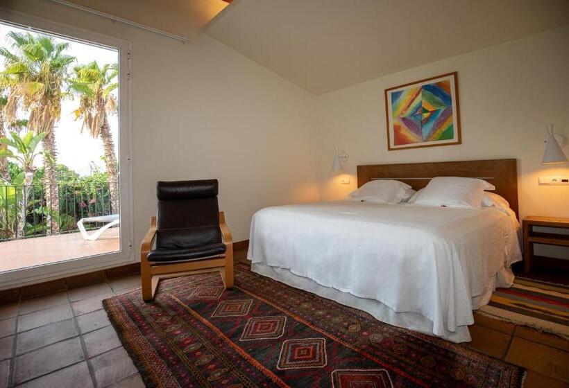 스탠다드 룸 산 전망, Tancat De Codorniu