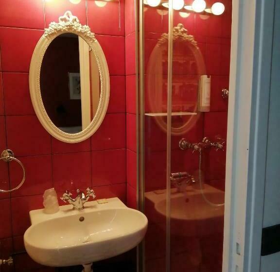 クラシックルーム, Sacha