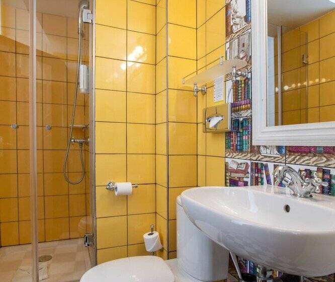 クラシックシングルルーム, Sacha