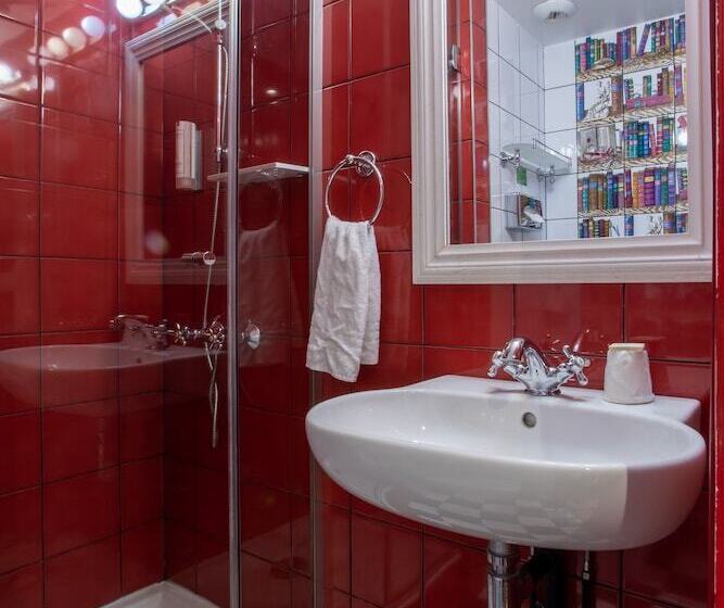 クラシックルーム, Sacha