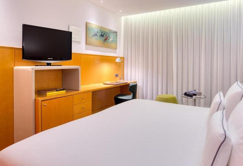 اتاق استاندارد, Sansi Pedralbes