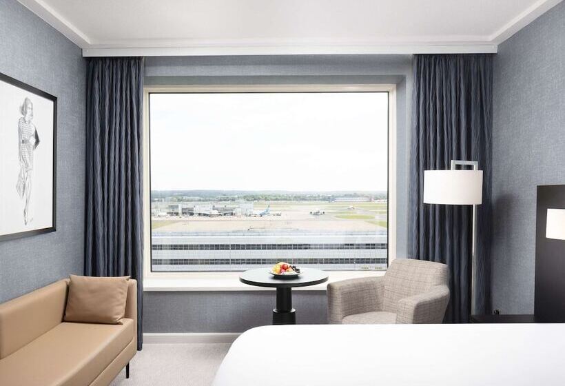 Номер Deluxe, Sofitel London Gatwick