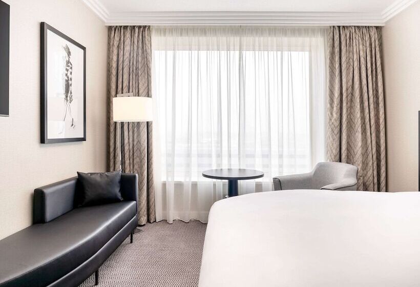 Номер Superior с Видом, Sofitel London Gatwick