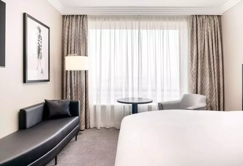 景色の見えるスーペリアルーム, Sofitel London Gatwick
