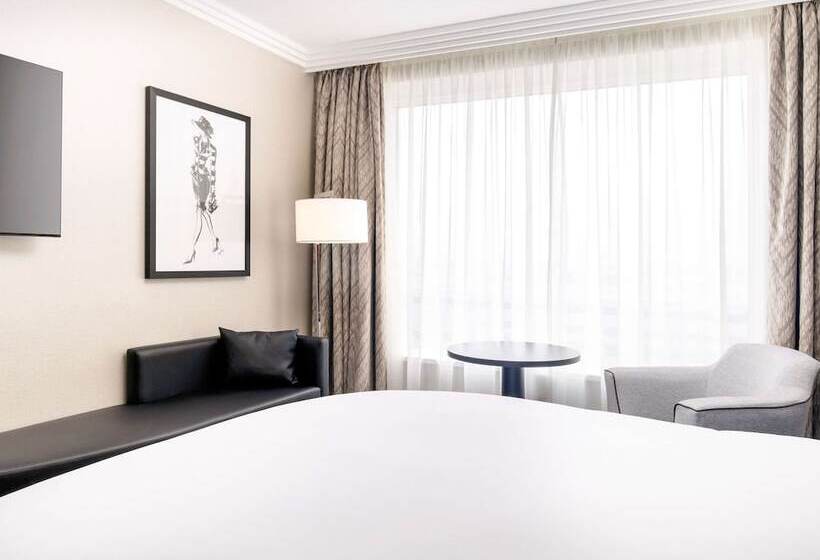 Номер Superior с Видом, Sofitel London Gatwick