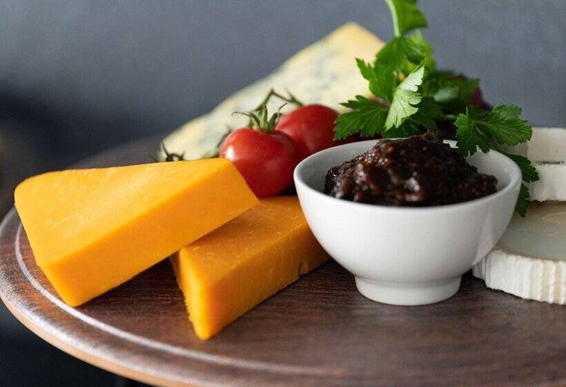 Номер Deluxe с Видом, Sofitel London Gatwick