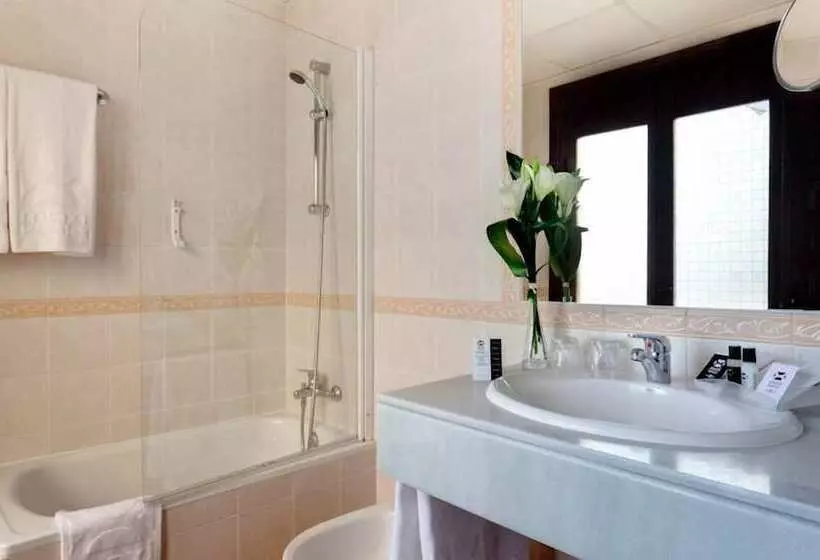 اتاق استاندارد سه نفره, Sercotel Toledo Imperial