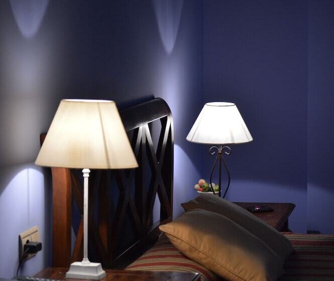 スタンダードルーム, Usategieta