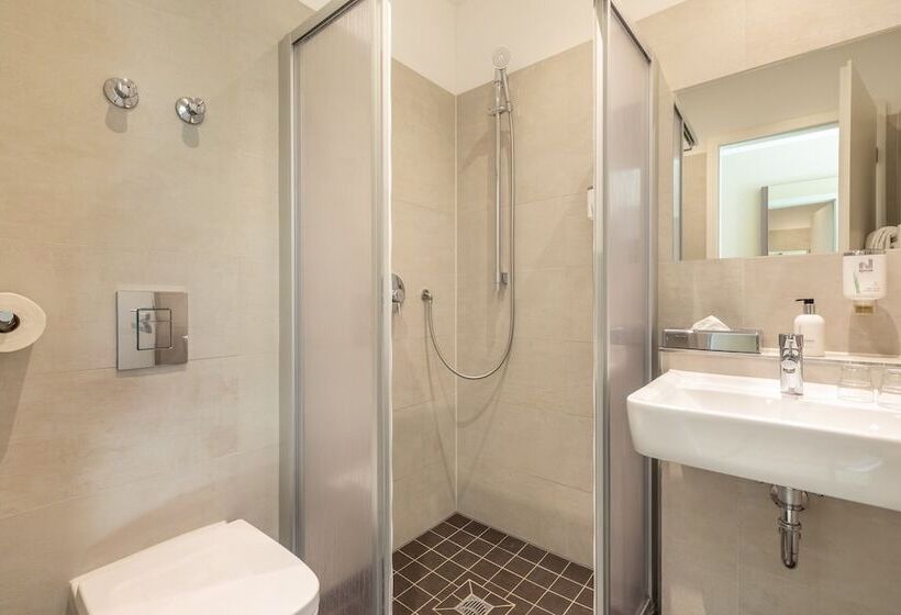 Quarto Estandar, Aldea Berlin Centrum
