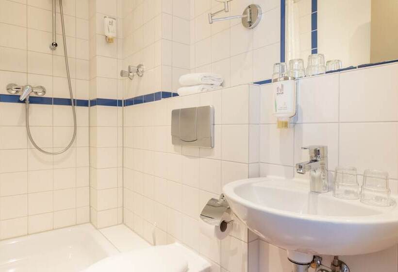 اتاق استاندارد سه نفره, Aldea Berlin Centrum